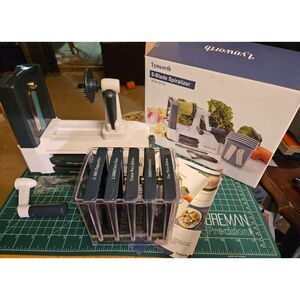 Lynnworth 8-Blade Spiralizer Set - Open Box / Unused (Blades Still Sealed)